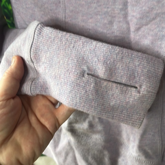 Lululemon Scuba Hoodie *Light Cotton Fleece
Heathered Lavender Dusk - Picture 12 of 14